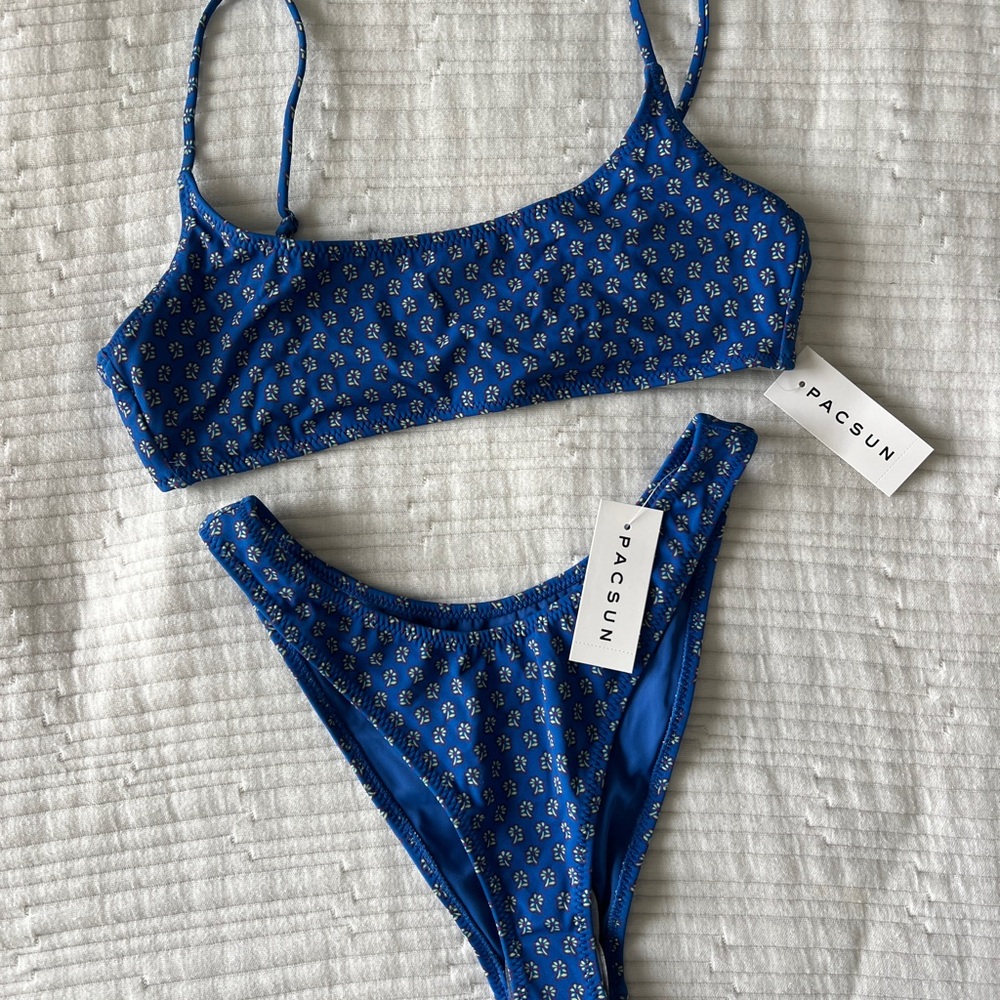 PacSun Vibrant Blue Floral Swimwear
